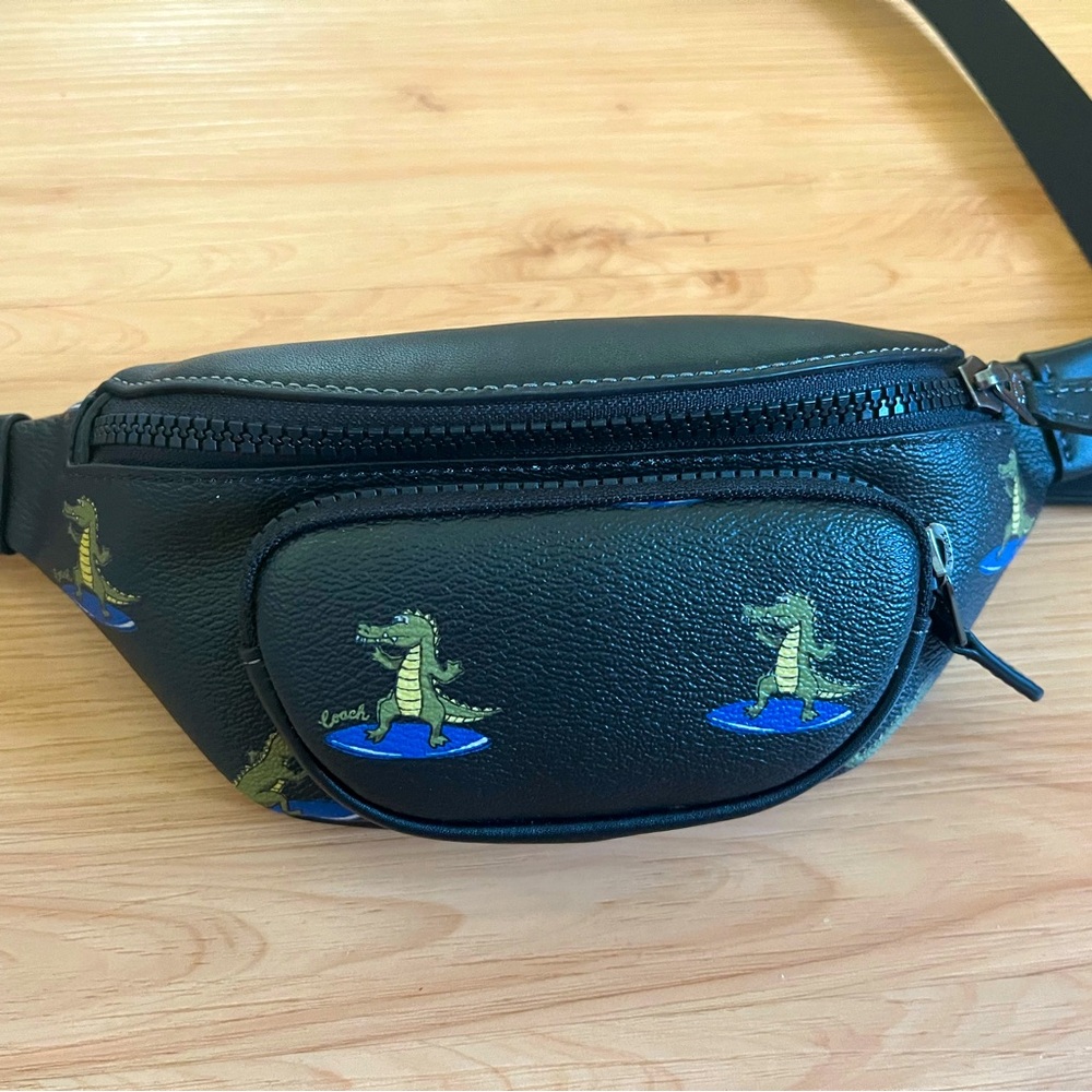 Coach Sprint Belt Bag 24 With Surfing Crocodile Print # CJ676 - Picture 6 of 9